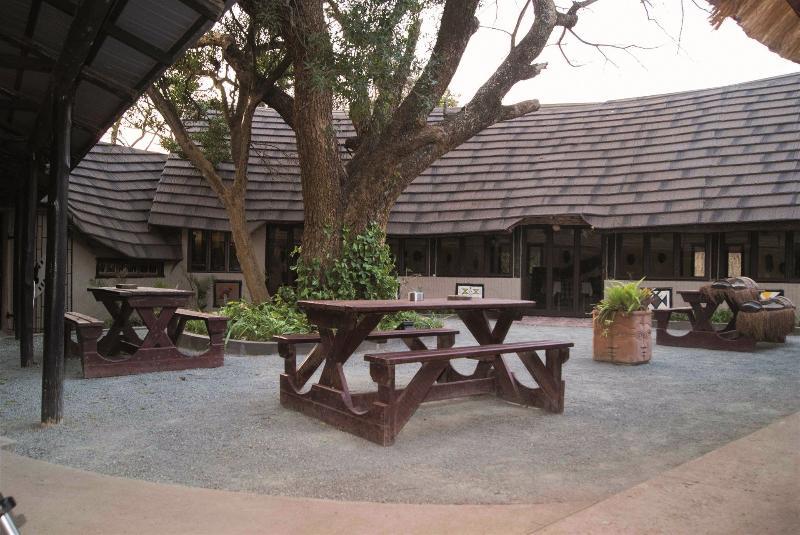 Gooderson Dumazulu Lodge Hluhluwe Bagian luar foto