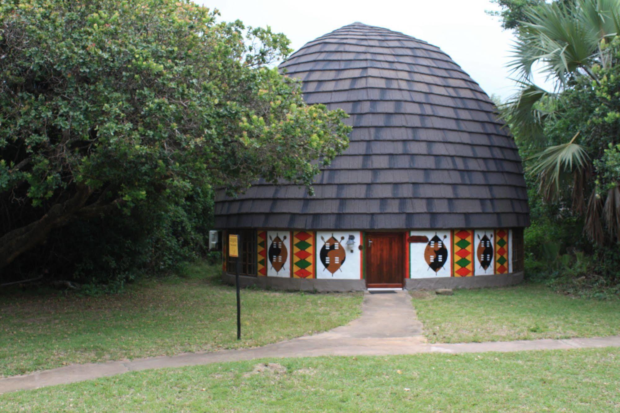 Gooderson Dumazulu Lodge Hluhluwe Bagian luar foto