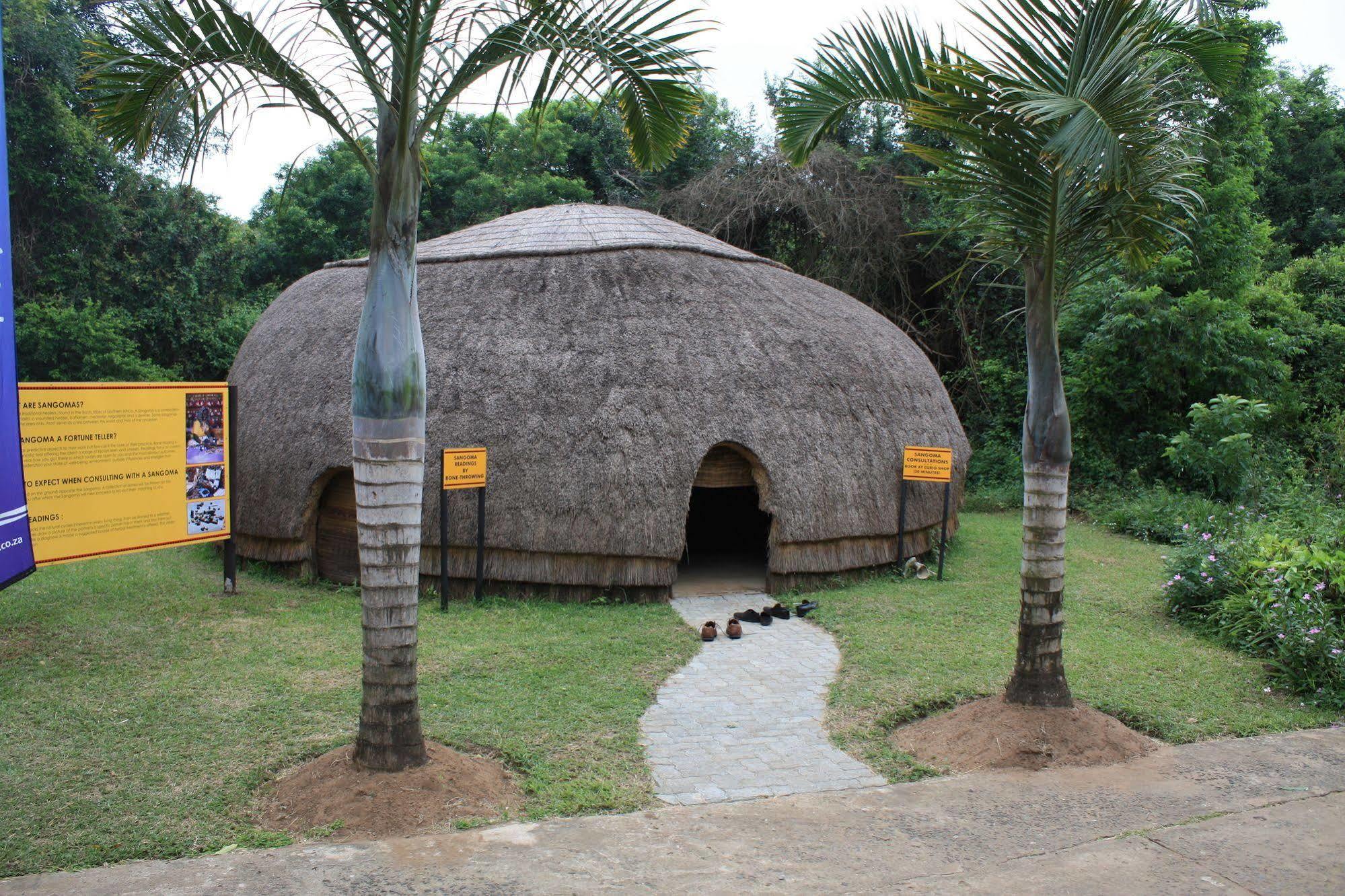 Gooderson Dumazulu Lodge Hluhluwe Bagian luar foto
