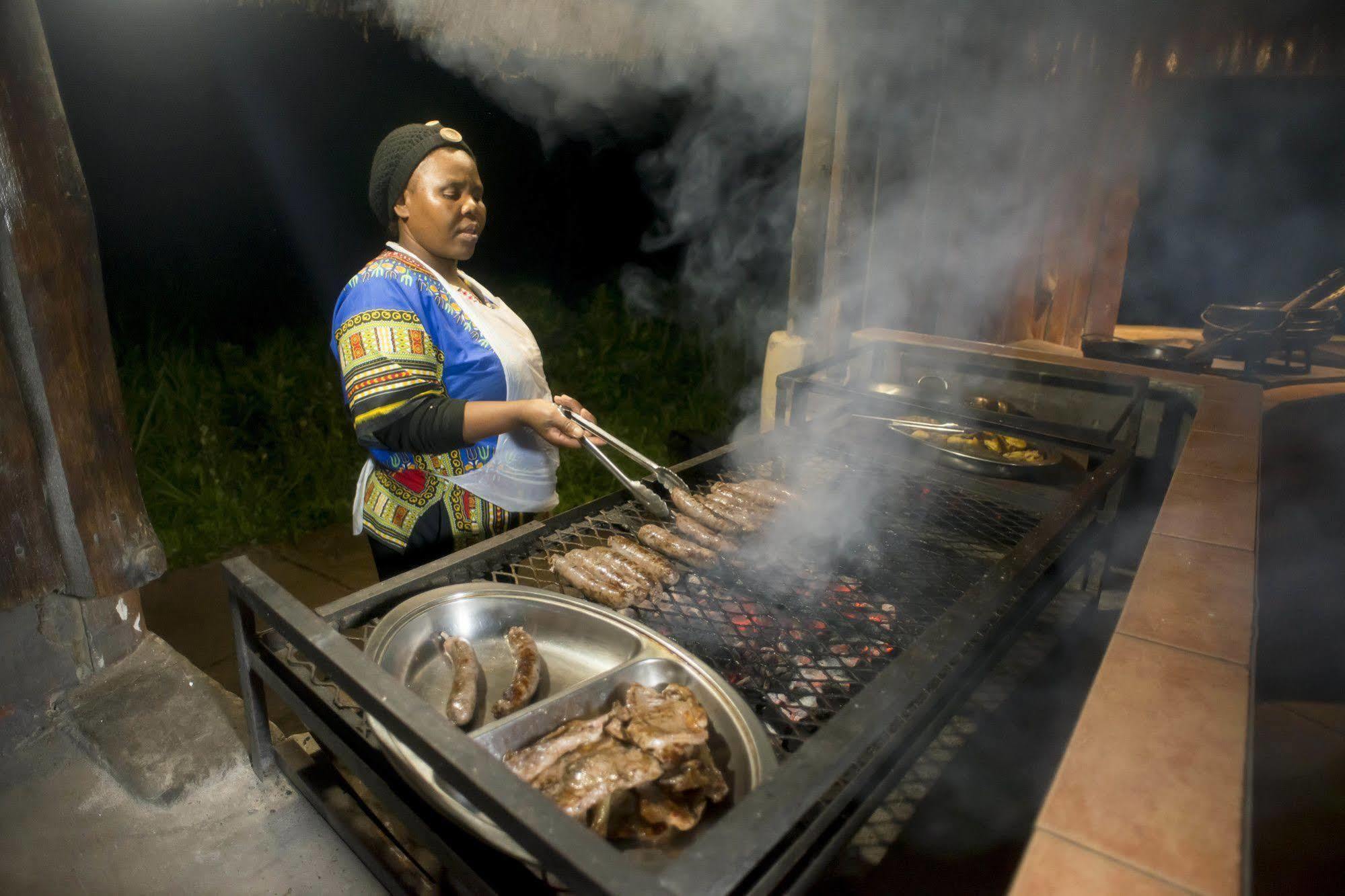 Gooderson Dumazulu Lodge Hluhluwe Bagian luar foto