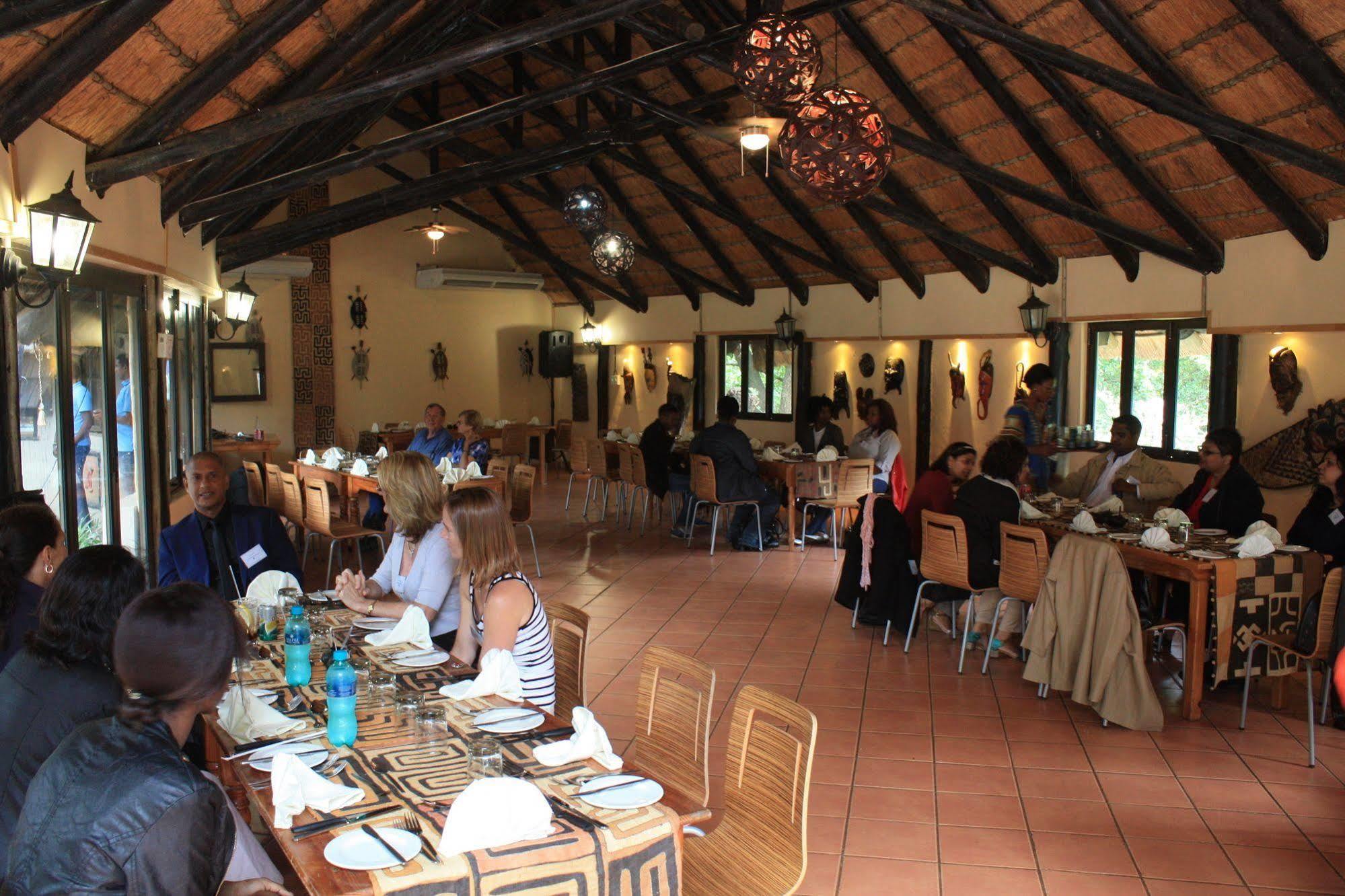 Gooderson Dumazulu Lodge Hluhluwe Bagian luar foto
