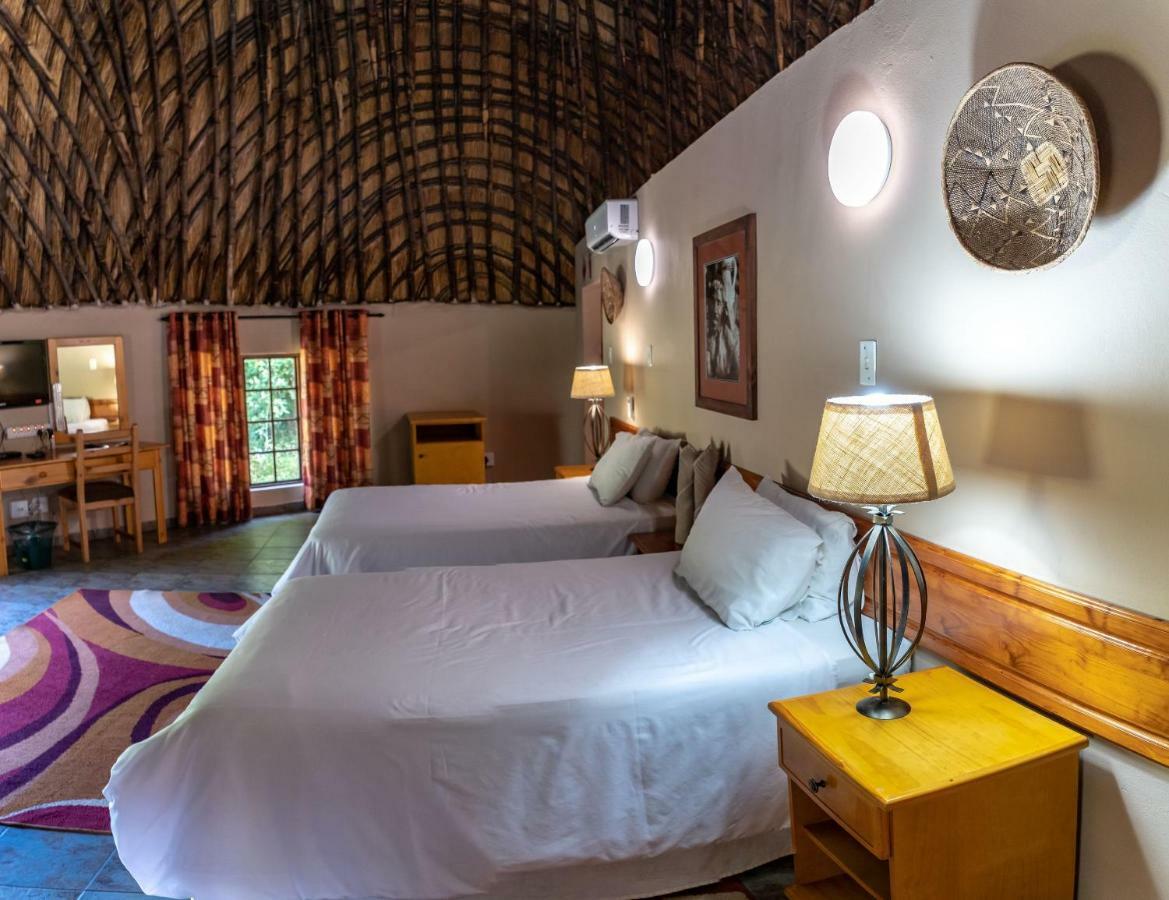 Gooderson Dumazulu Lodge Hluhluwe Bagian luar foto