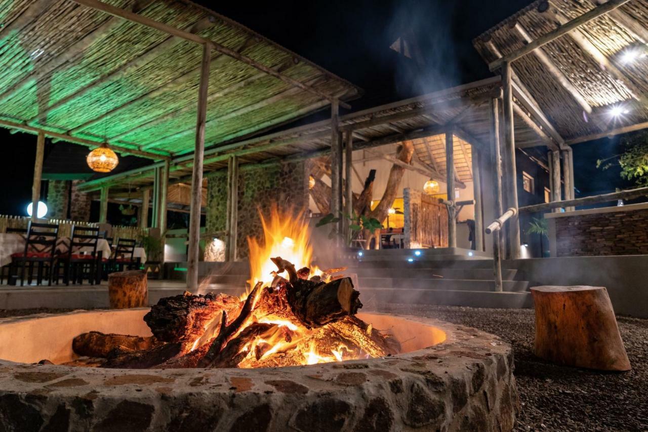 Gooderson Dumazulu Lodge Hluhluwe Bagian luar foto