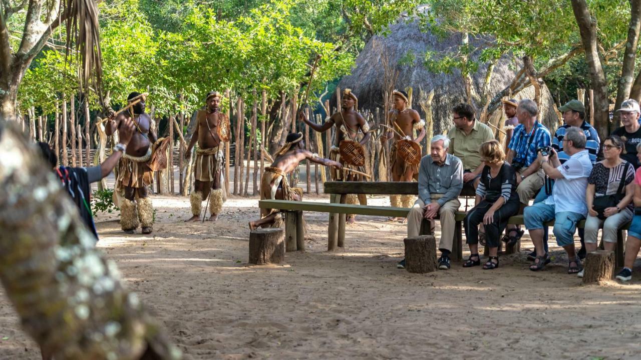 Gooderson Dumazulu Lodge Hluhluwe Bagian luar foto