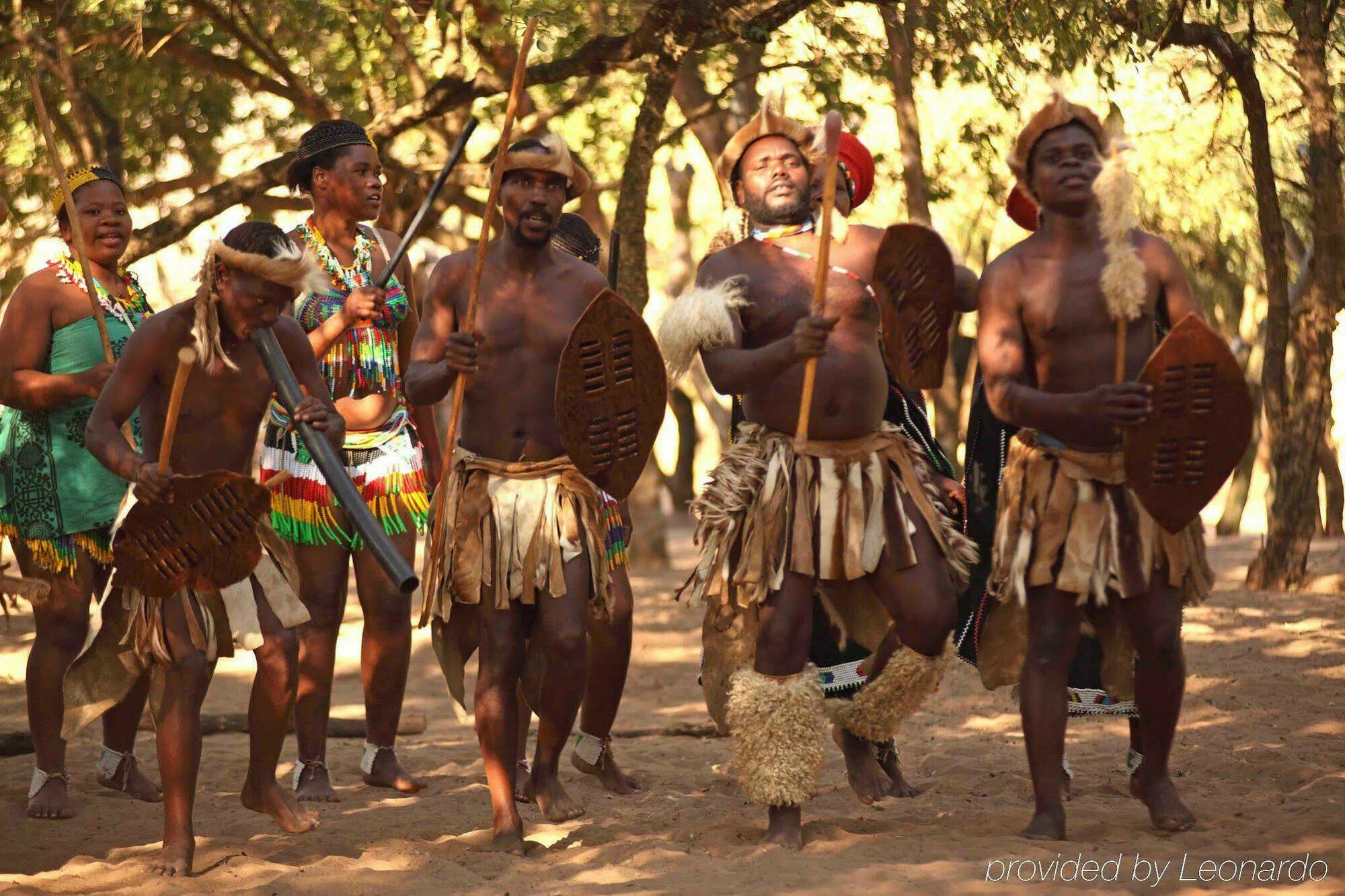 Gooderson Dumazulu Lodge Hluhluwe Bagian luar foto